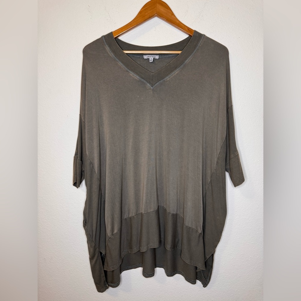NEW White Birch Green/Gray Oversized Tunic with V-Neck and 3/4 Sleeves